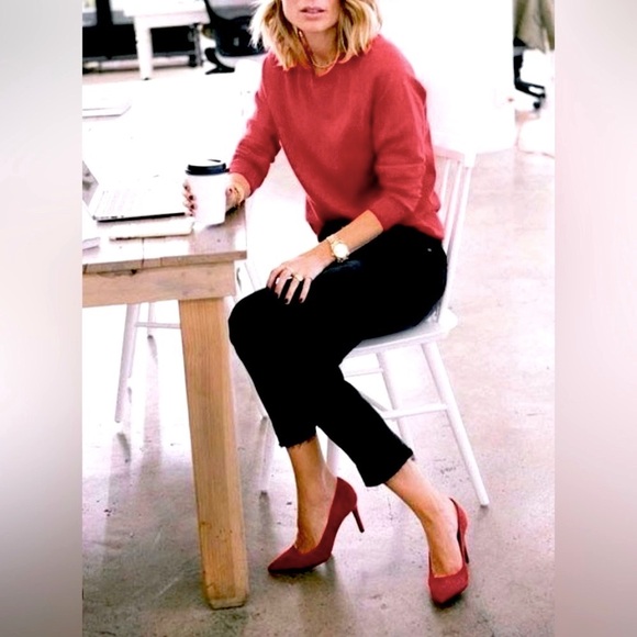 🍅 Lightweight Tomato Sweater NWOT - Picture 6 of 6